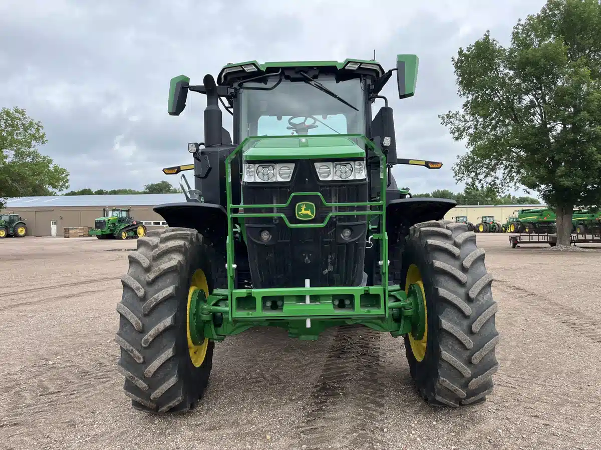 Gallery image 2 for Used 2024 John Deere 7R 210 Tractor