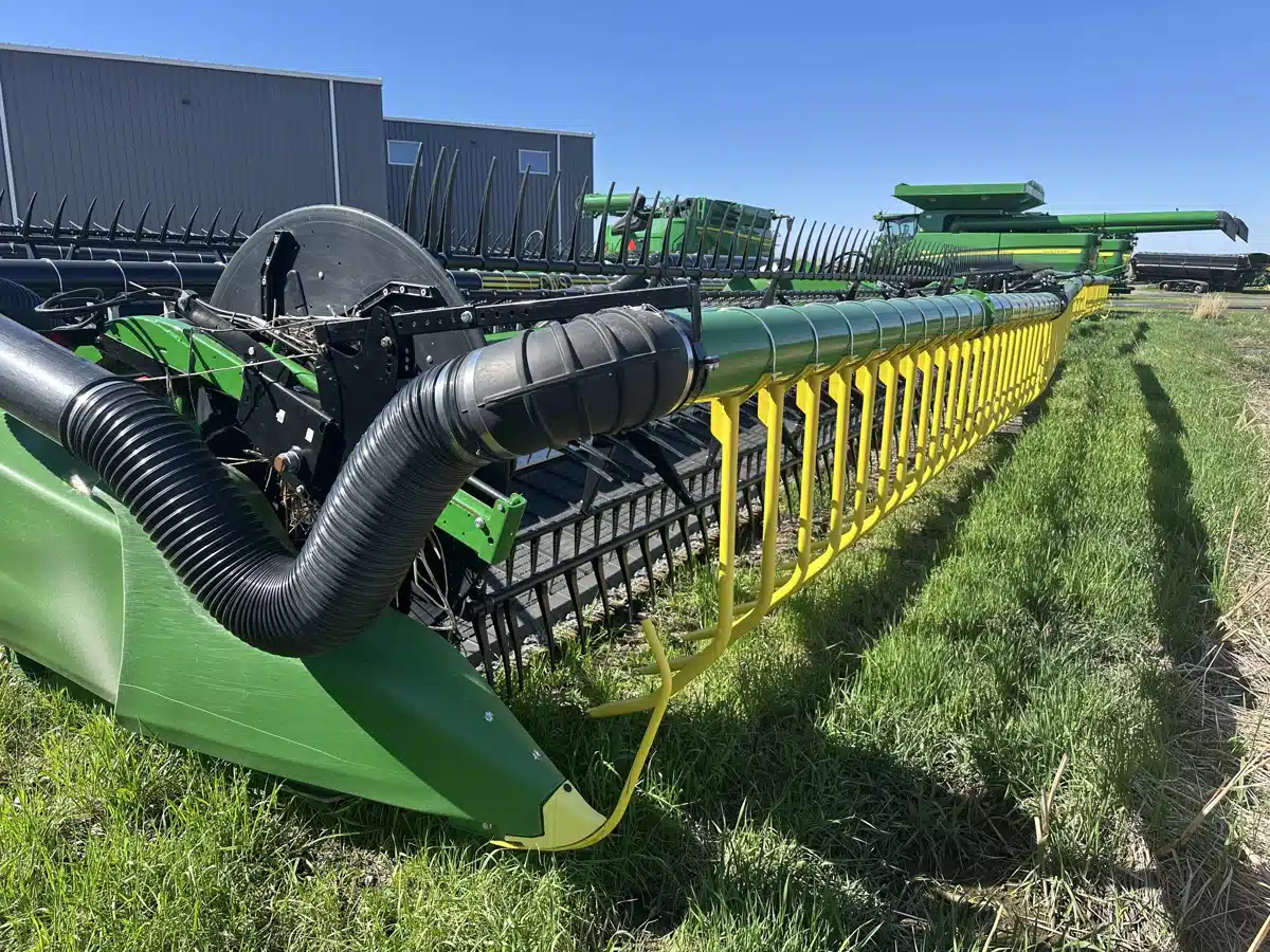 Gallery image 1 for Used 2024 John Deere RD45F Header Combine