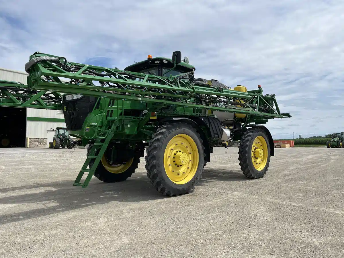Gallery image 1 for Used 2021 John Deere R4045 Sprayer - Self Propelled