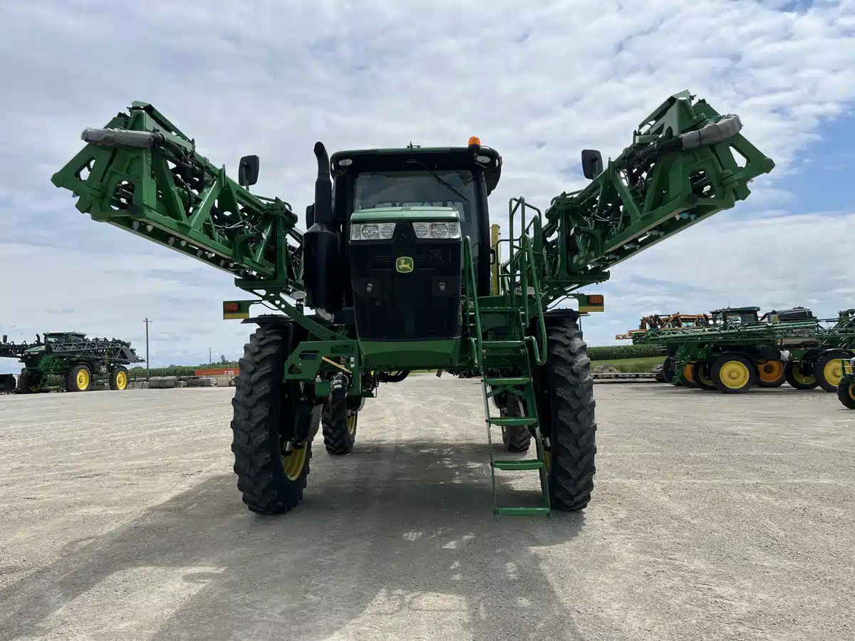 Gallery image 2 for Used 2021 John Deere R4045 Sprayer - Self Propelled