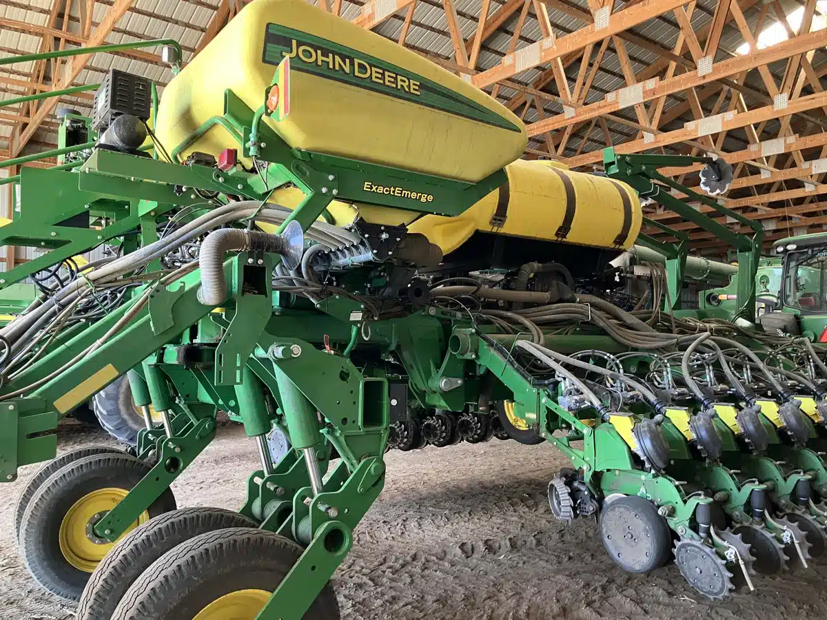 Gallery image 2 for Used 2018 John Deere 1795 Planter