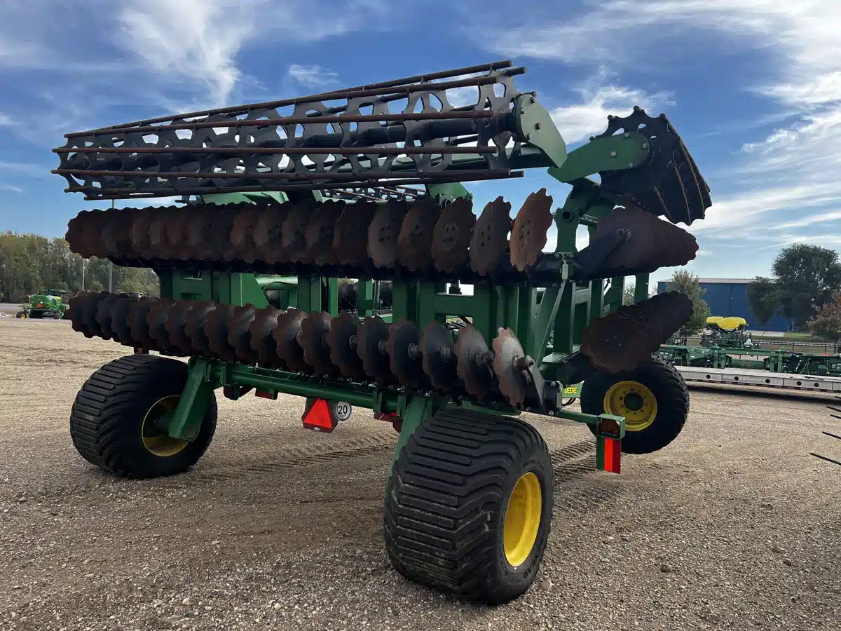 Gallery image 2 for Used 2022 John Deere 2680H Disc