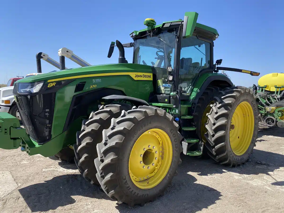 Gallery image 1 for Used 2023 John Deere 8R 370 Tractor
