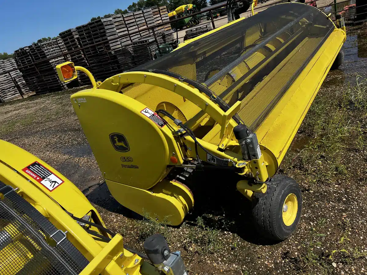 Gallery image 2 for Used 2019 John Deere 659 Windrower