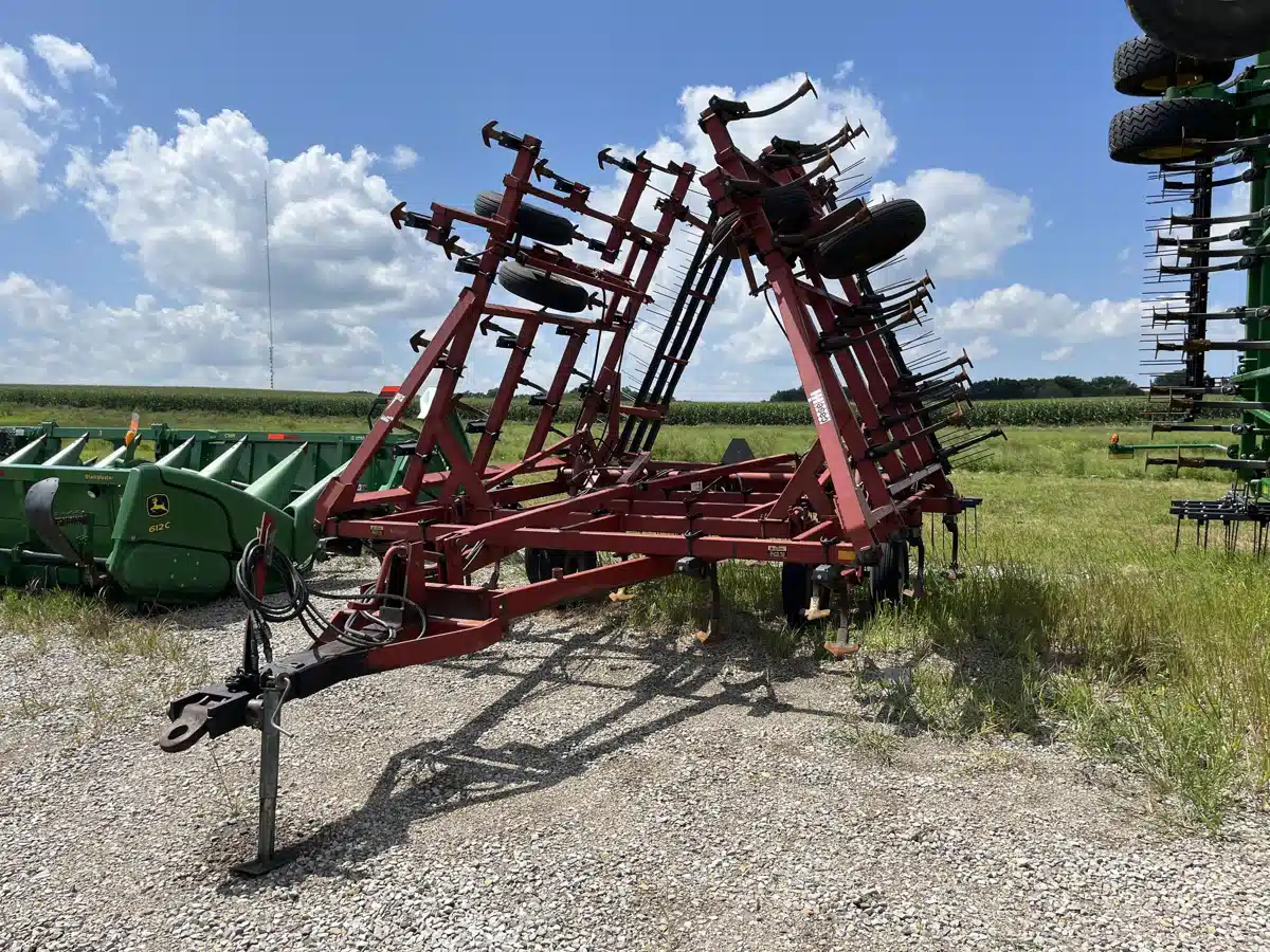 Gallery image 1 for Used Case IH 4800 Cultivator
