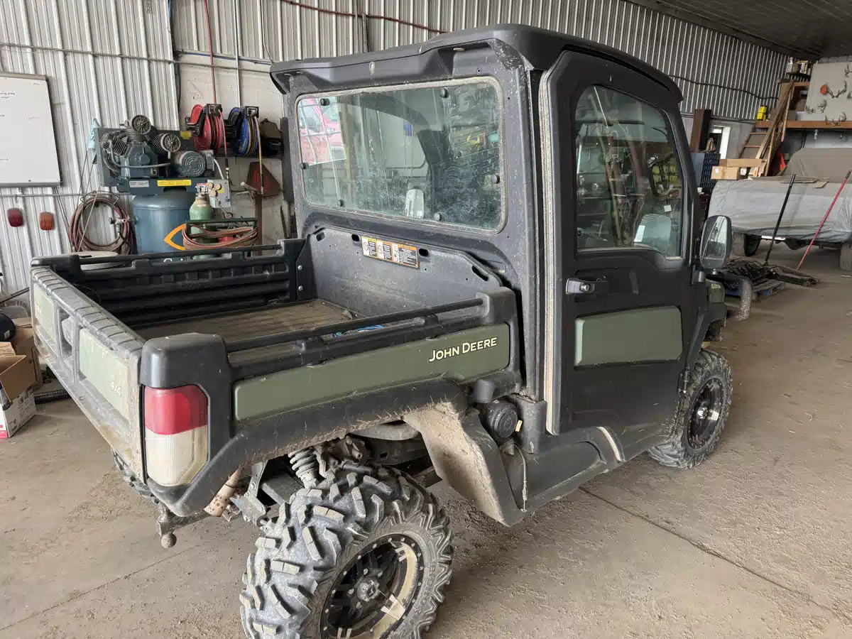 Gallery image 2 for Used 2021 John Deere XUV 835M Utility Vehicle