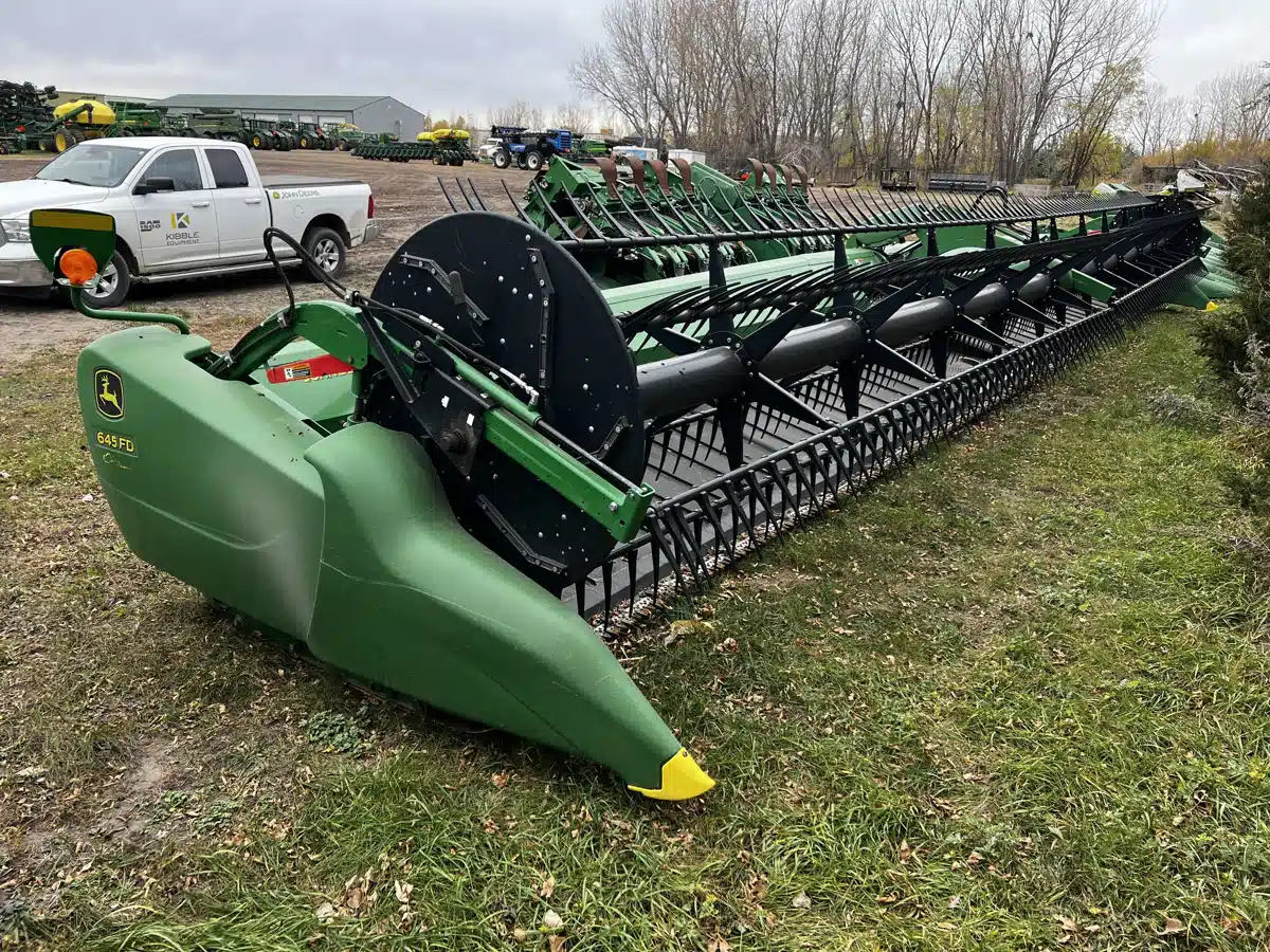 Gallery image 1 for Used 2018 John Deere 645FD Header - Draper