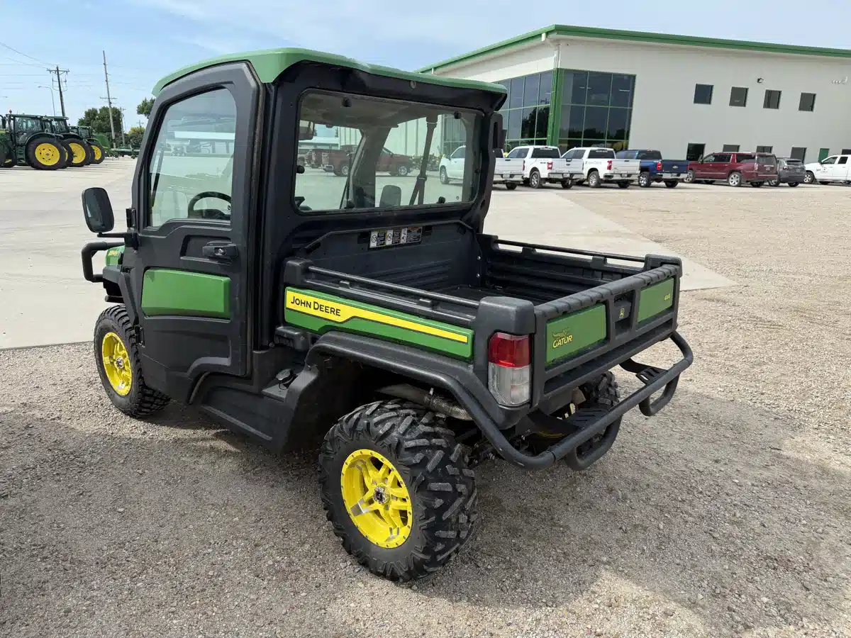 Gallery image 2 for Used 2023 John Deere XUV 835R Utility Vehicle