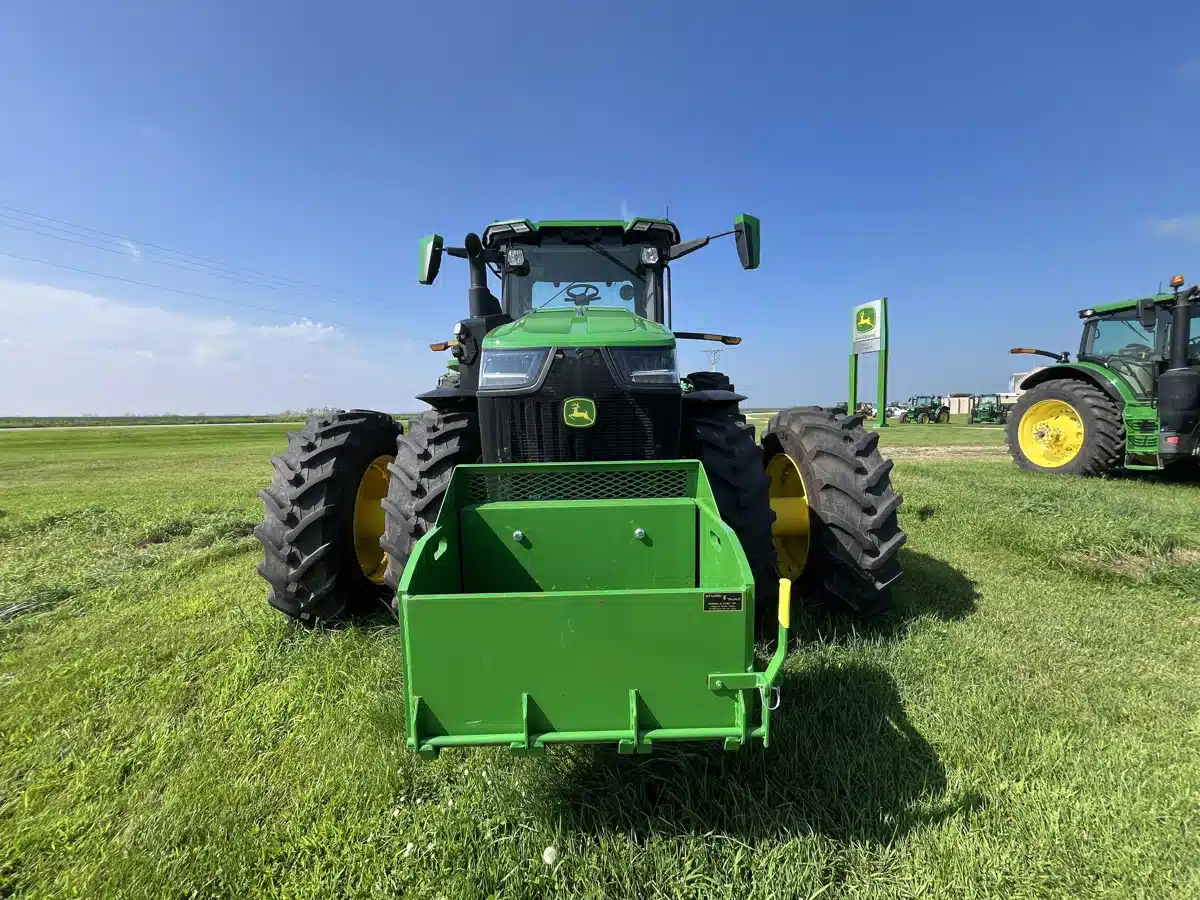 Gallery image 2 for Used 2024 John Deere 8R 370 Tractor