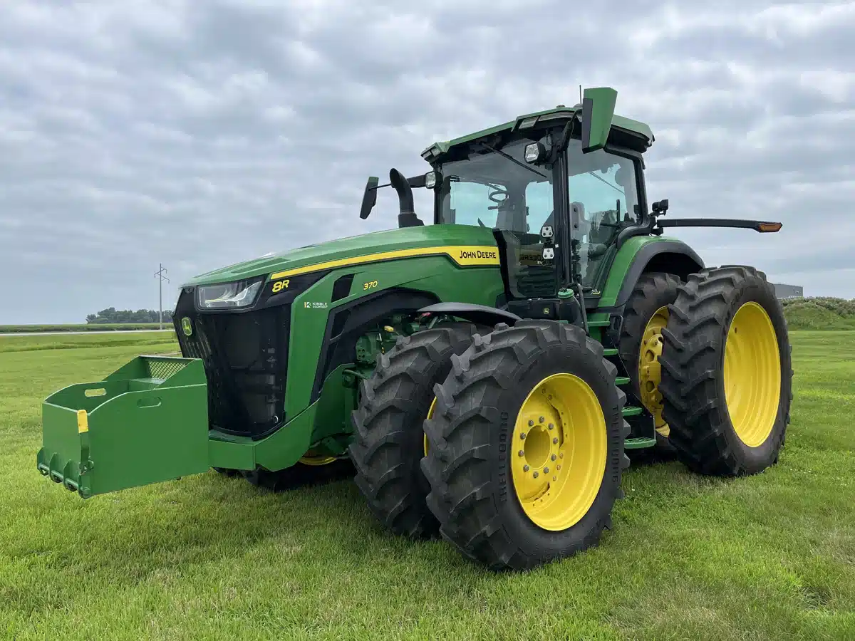 Gallery image 1 for Used 2024 John Deere 8R 370 Tractor