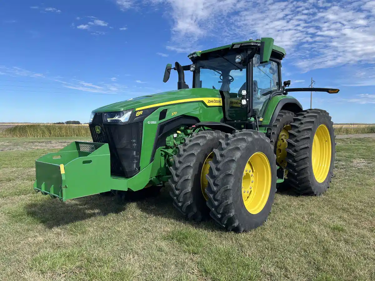 Gallery image 1 for Used 2024 John Deere 8R 370 Tractor