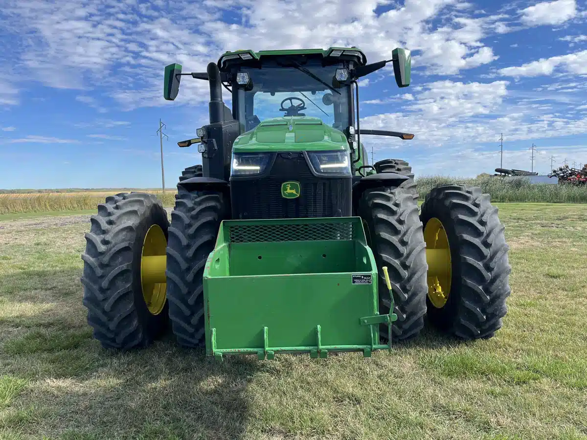 Gallery image 2 for Used 2024 John Deere 8R 370 Tractor