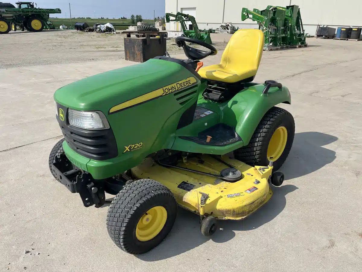 Gallery image 1 for Used 2008 John Deere X720 Lawn Tractor