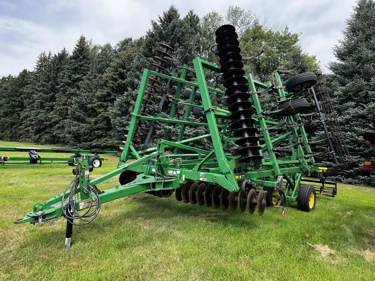 Gallery image 1 for Used 2012 John Deere 2310 Mulch Finisher