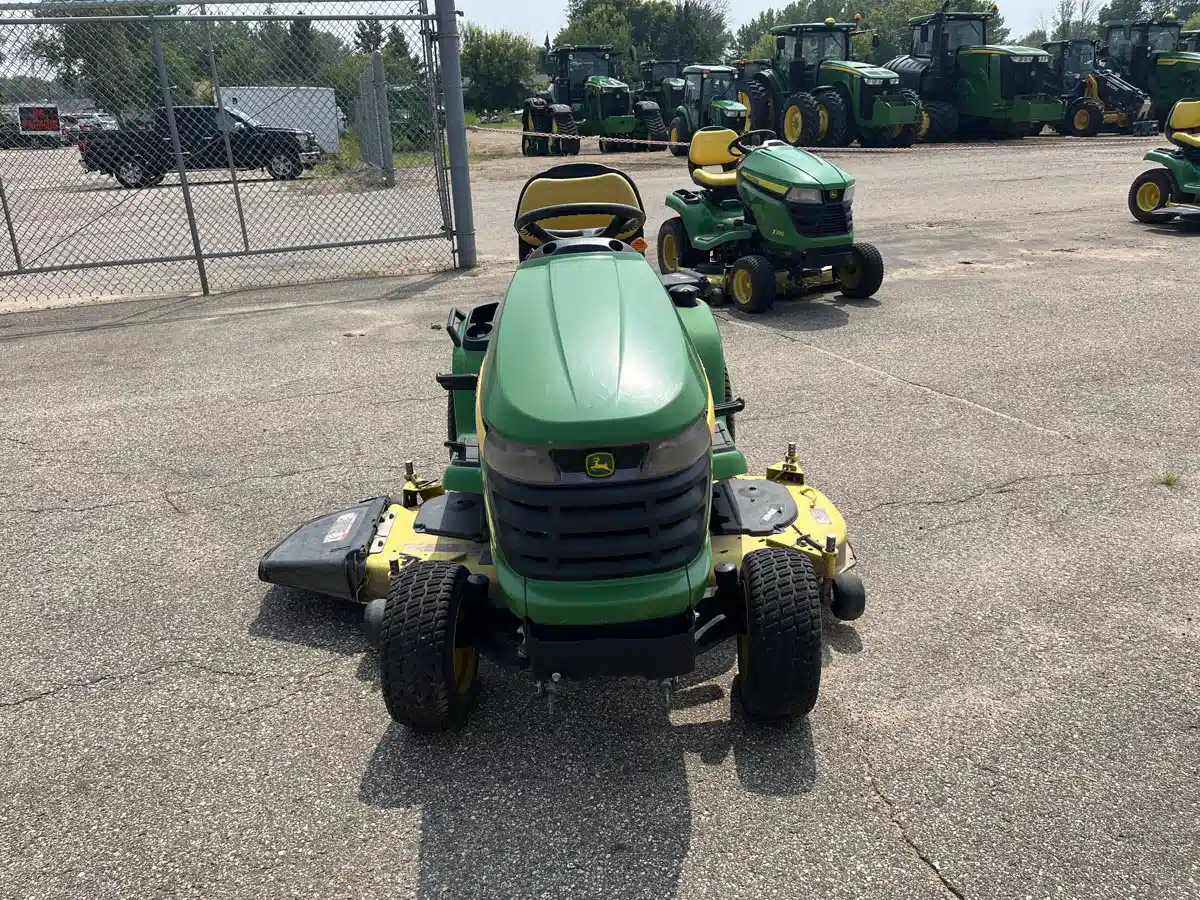 Gallery image 2 for Used 2006 John Deere X340 Lawn Tractor