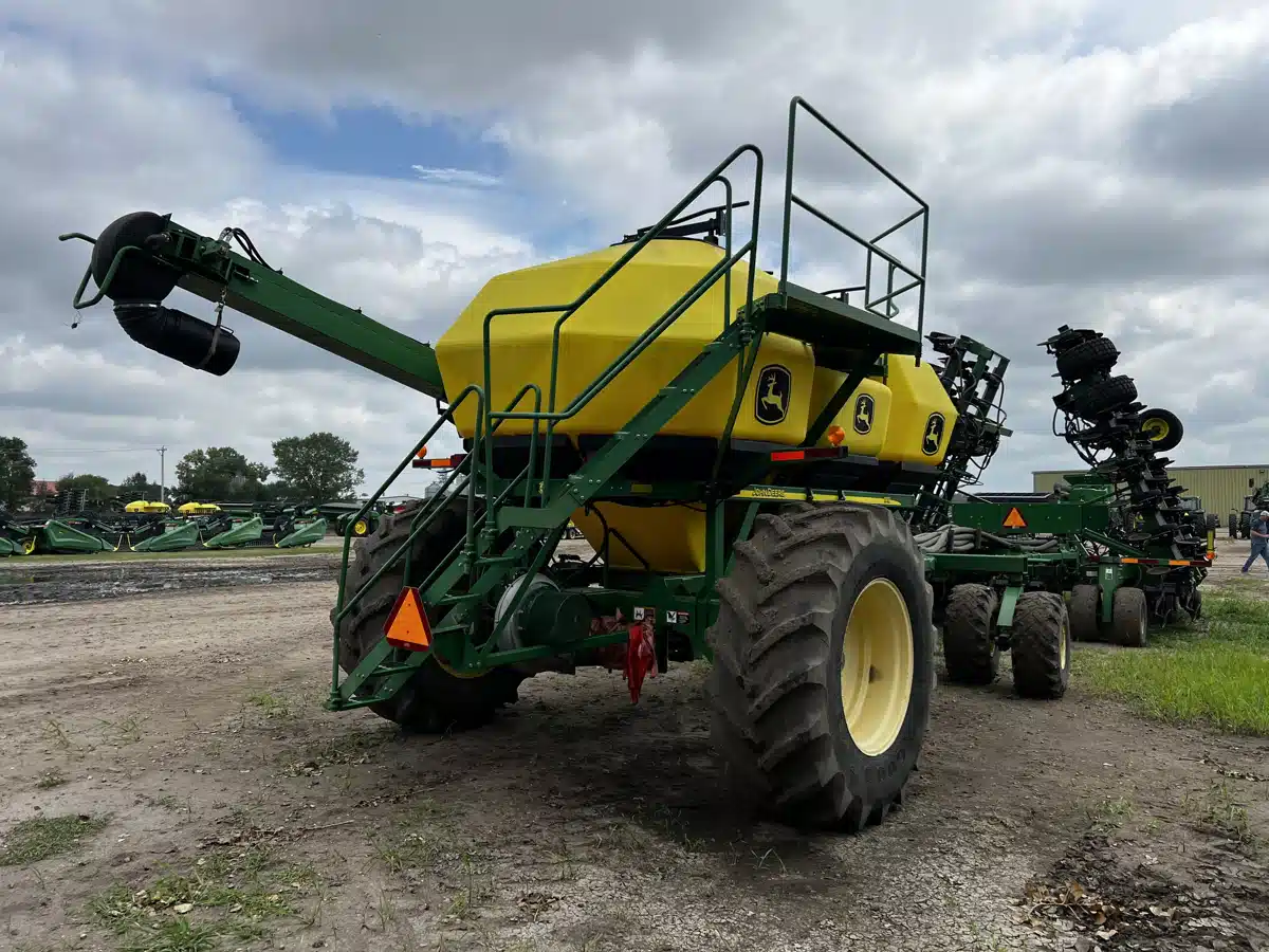 Gallery image 2 for Used 2012 John Deere 1895 Air Drill