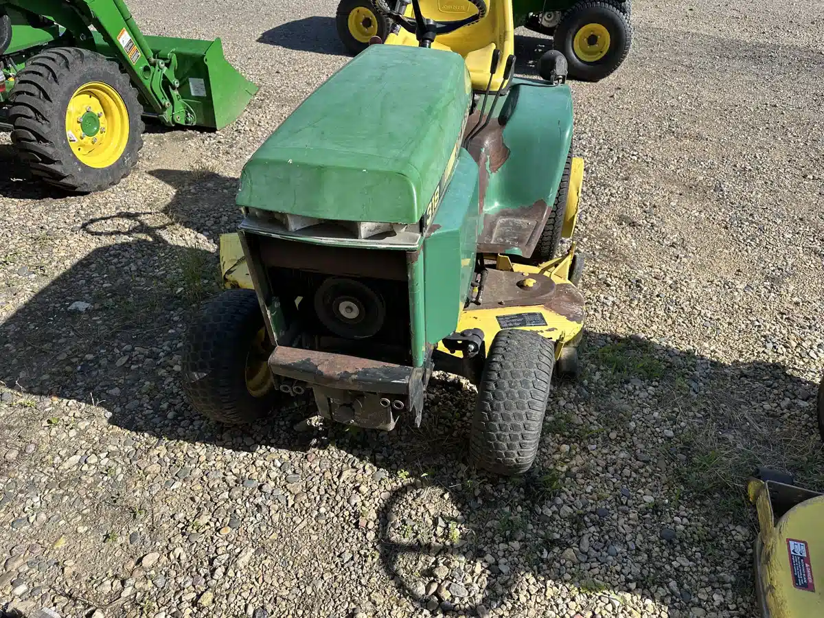 Gallery image 2 for Used 1990 John Deere 318 Lawn Tractor