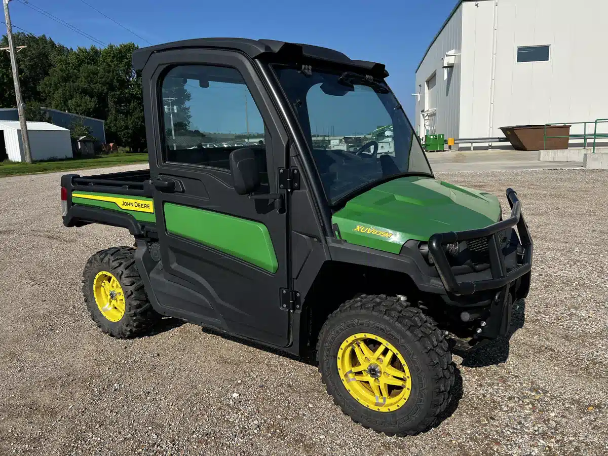 Gallery image 1 for Used 2023 John Deere XUV 835M Utility Vehicle
