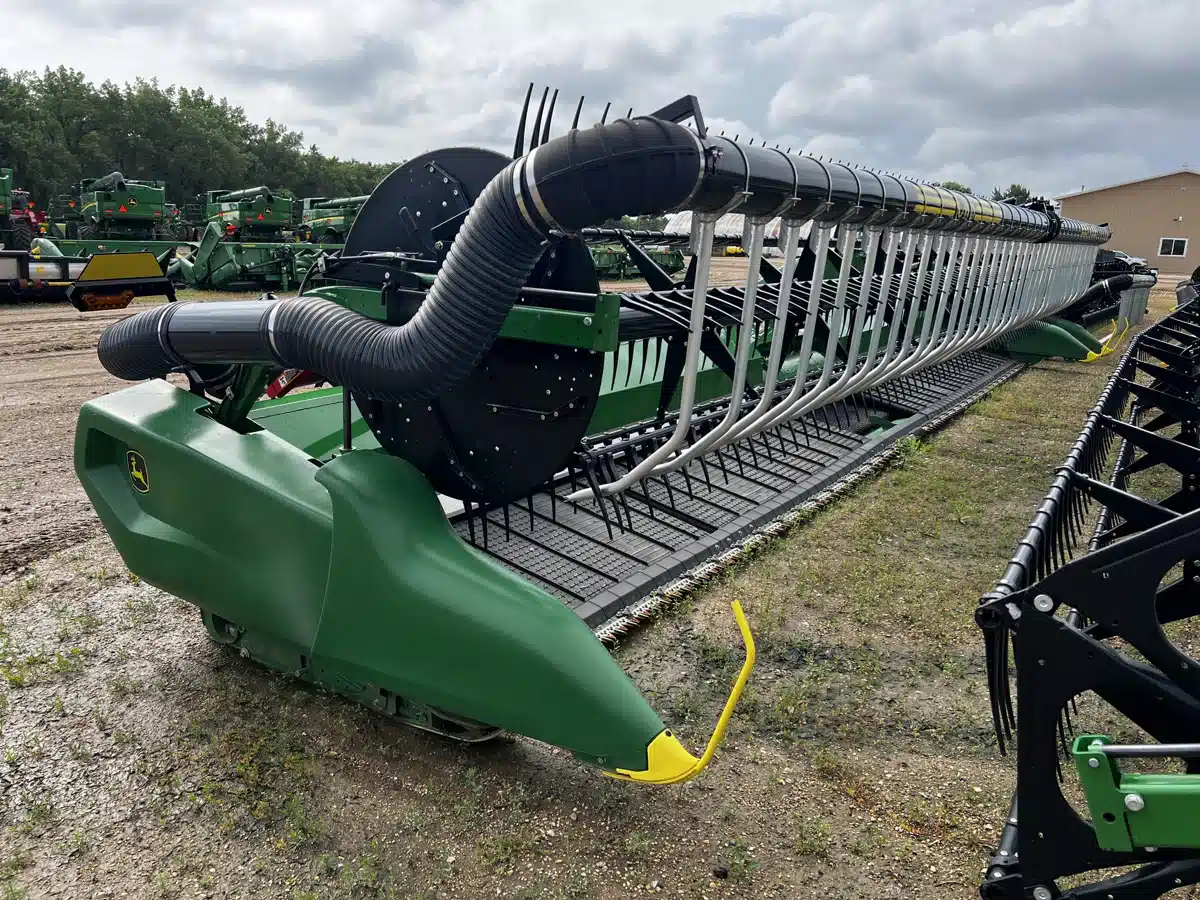 Gallery image 2 for Used 2023 John Deere RD40F Header - Flex