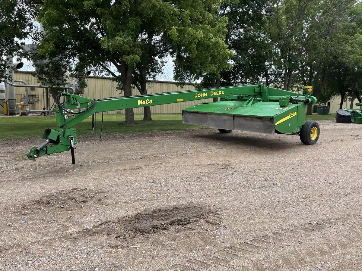 Gallery image 1 for Used 2004 John Deere 946 Disc Mower Conditioner