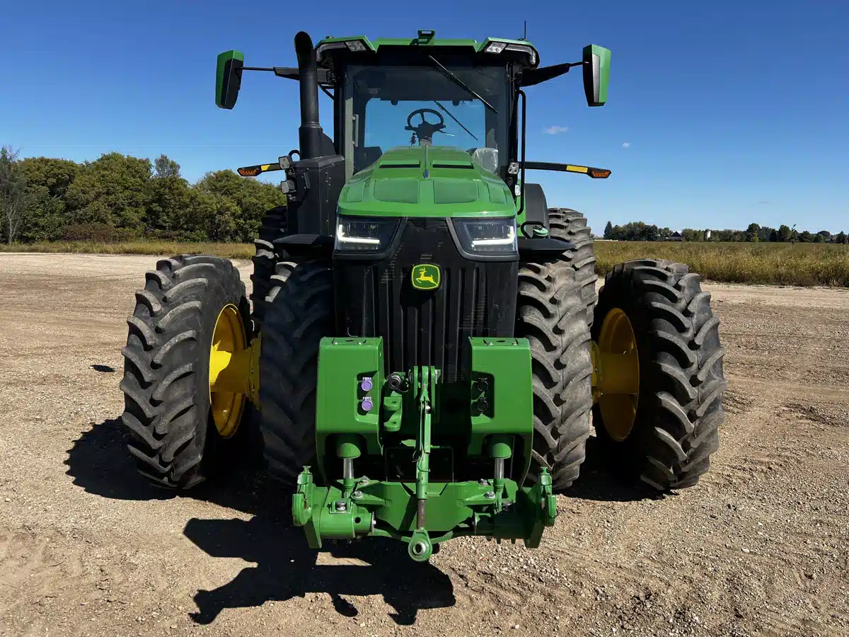 Gallery image 2 for Used 2022 John Deere 8R 340 Tractor