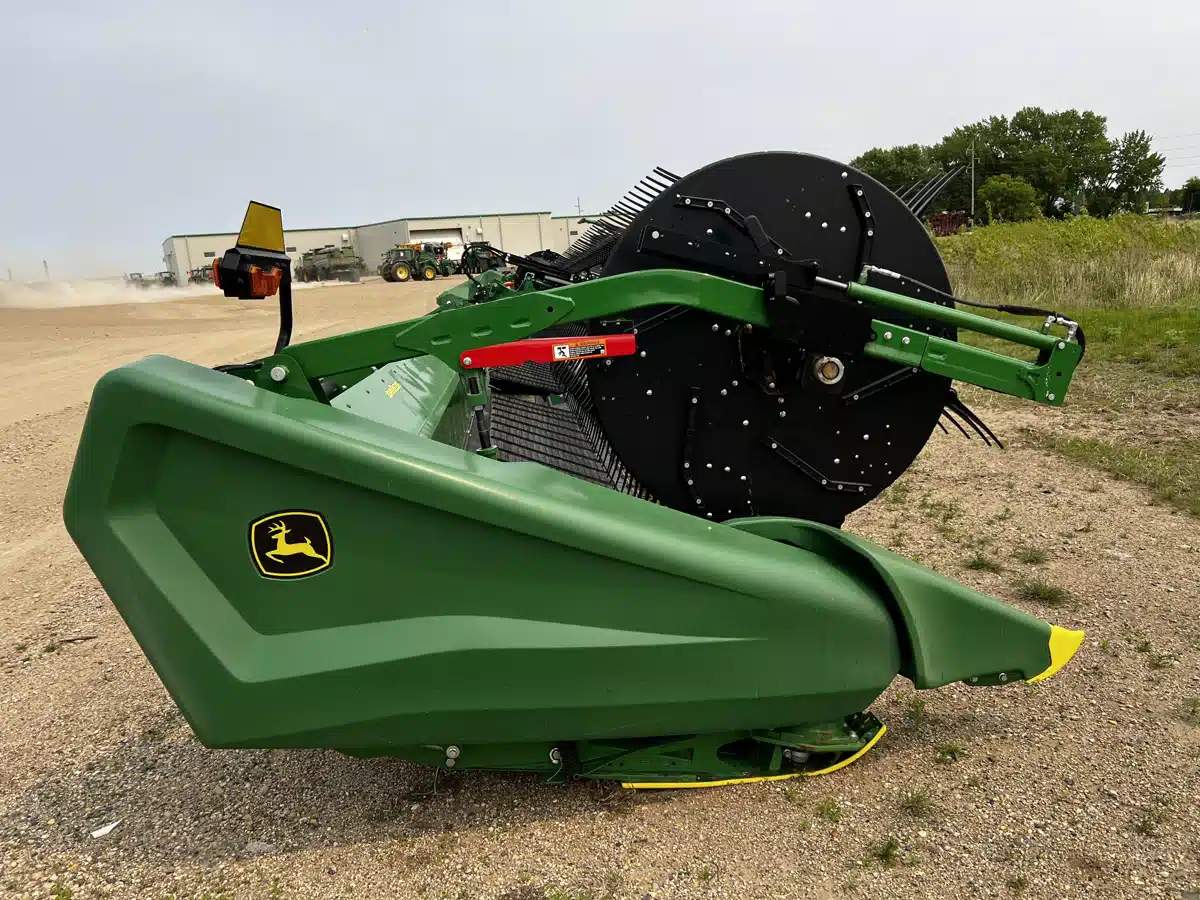 Gallery image 2 for 2022 John Deere HD50F Header - Flex