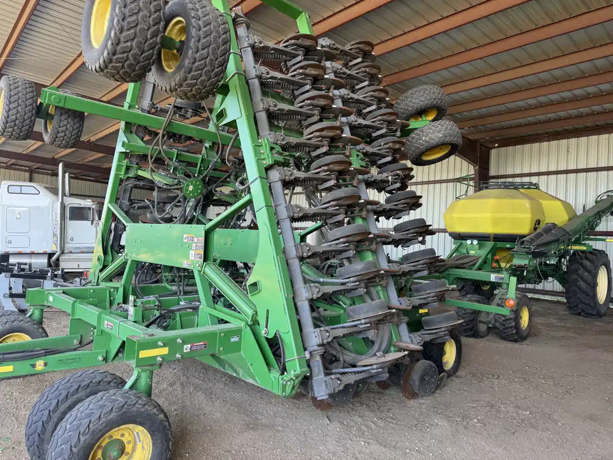 Used 2010 John Deere 1890 Air Drill