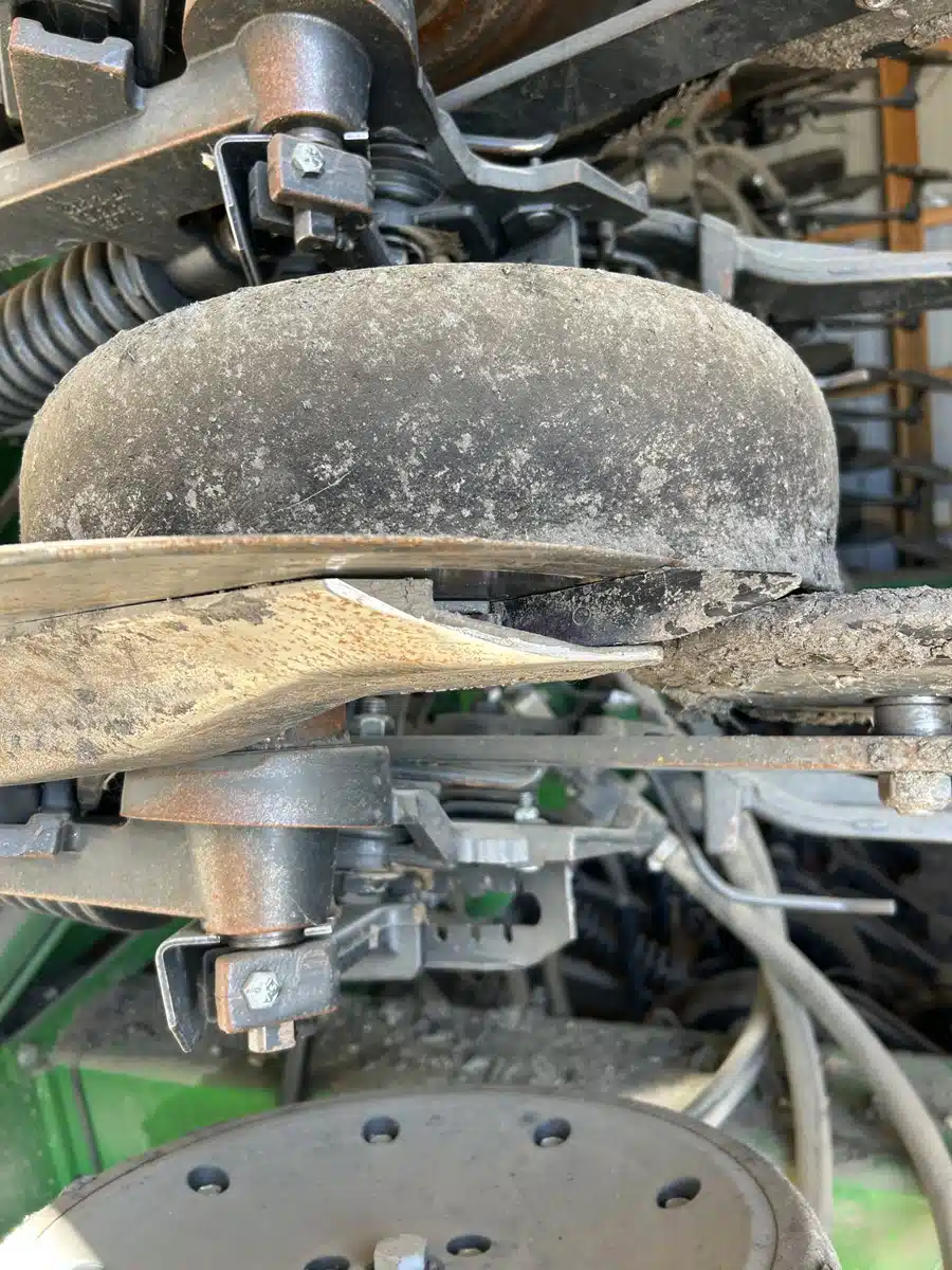 Gallery image 2 for Used 2012 John Deere 1890 Air Drill