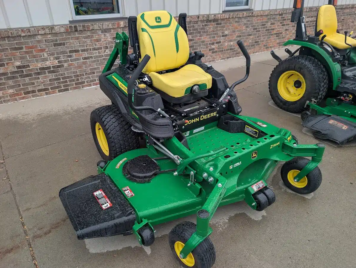 Used 2025 John Deere Z950M Mower - Zero Turn