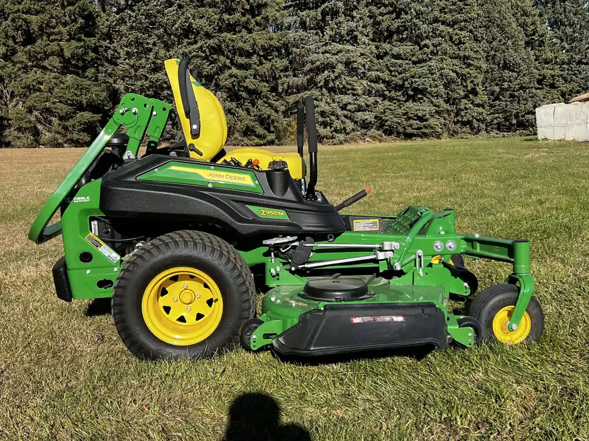 Gallery image 2 for Used 2025 John Deere Z950M Mower - Zero Turn