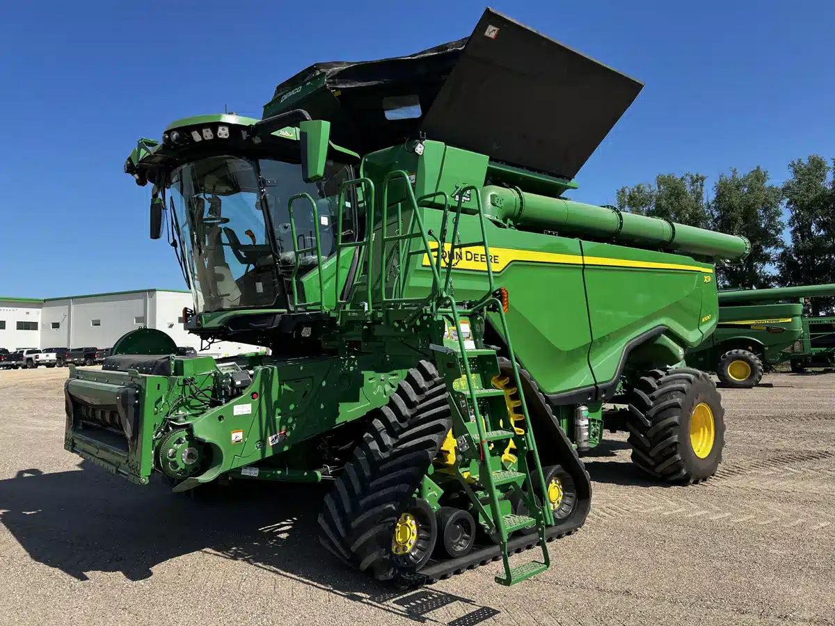 Gallery image 2 for 2022 John Deere X9 1000 Combine