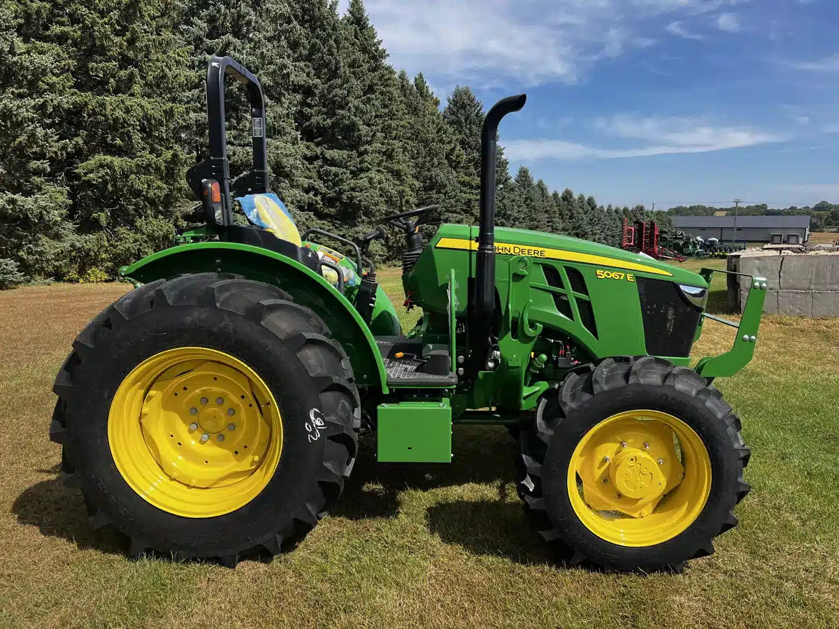Gallery image 2 for 2024 John Deere 5067E Tractor