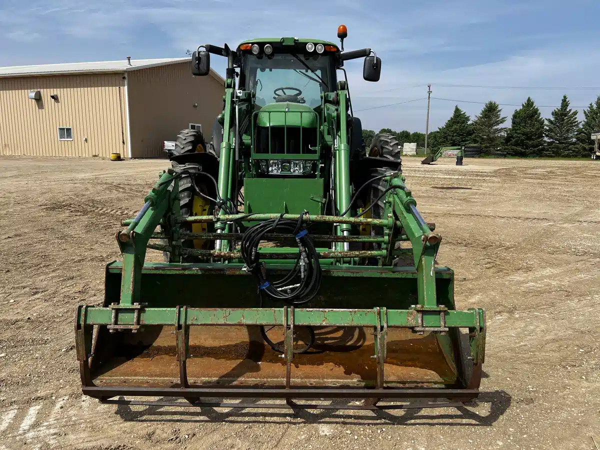 Gallery image 2 for Used 2008 John Deere 7430 PREMIUM Tractor