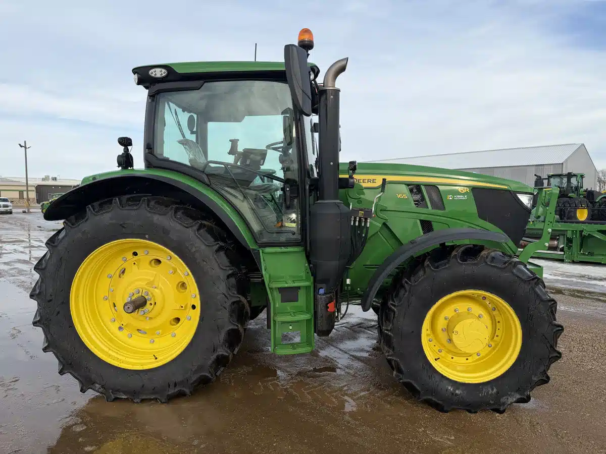 Gallery image 2 for 2025 John Deere 6R 165 Tractor