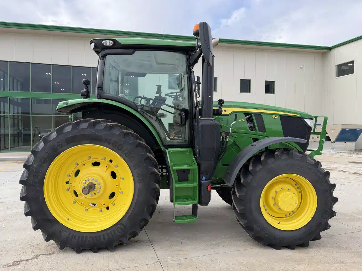 Gallery image 2 for 2025 John Deere 6R 175 Tractor