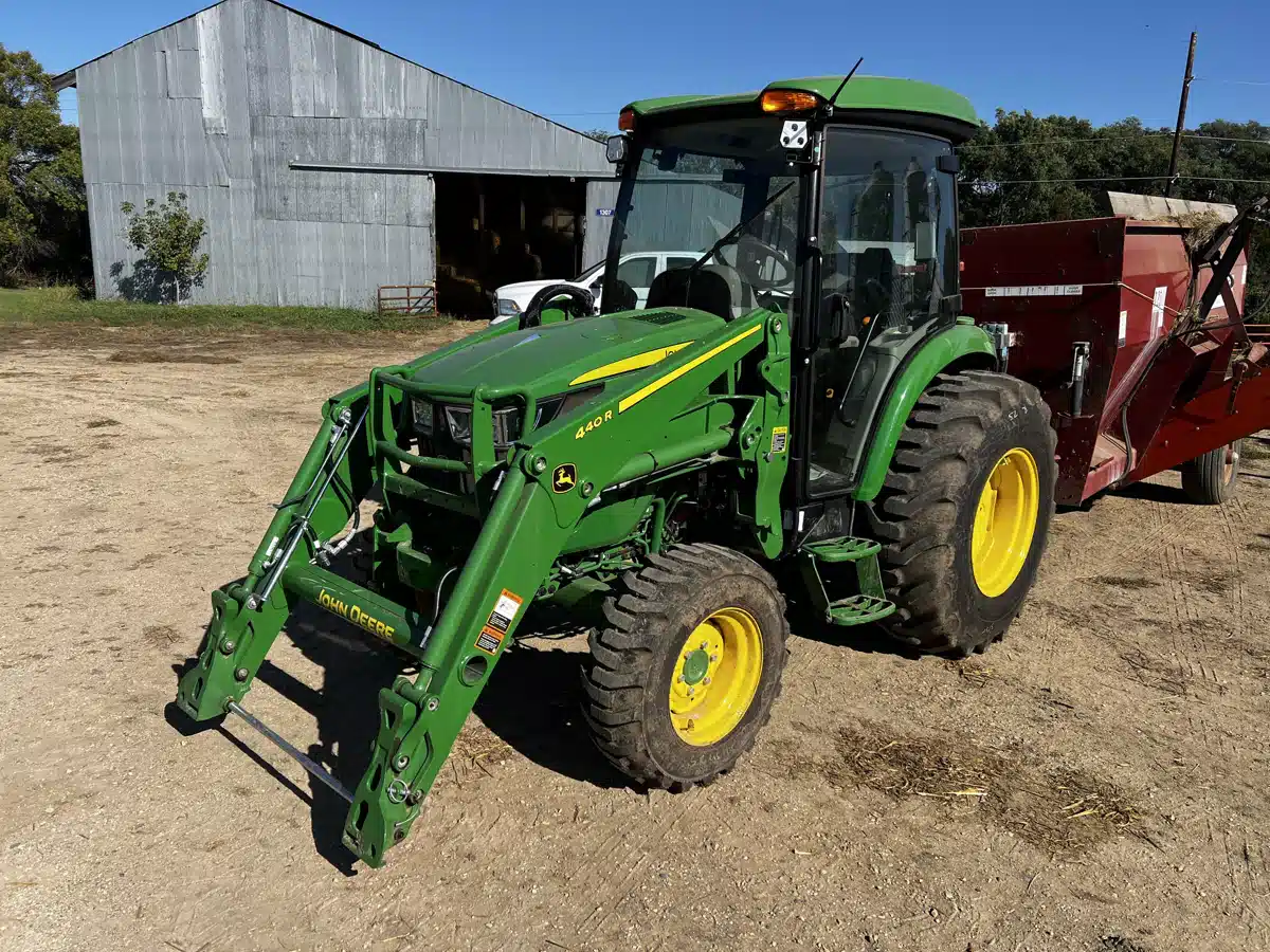 Gallery image 1 for 2025 John Deere 4066R Tractor