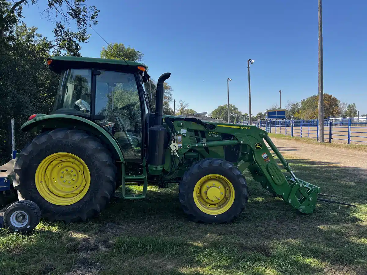 Gallery image 2 for 2024 John Deere 5090E Tractor