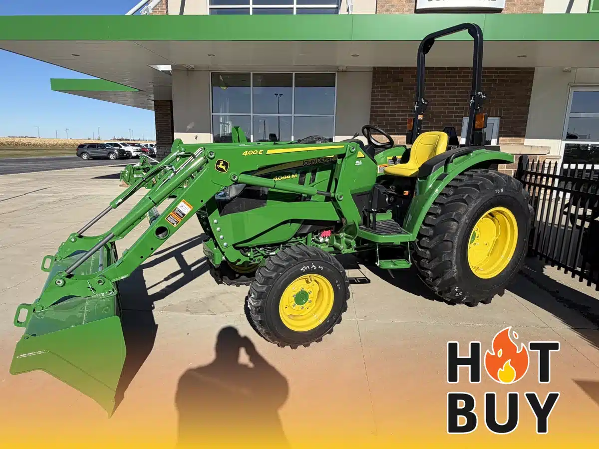 Gallery image 1 for 2025 John Deere 4044M Tractor