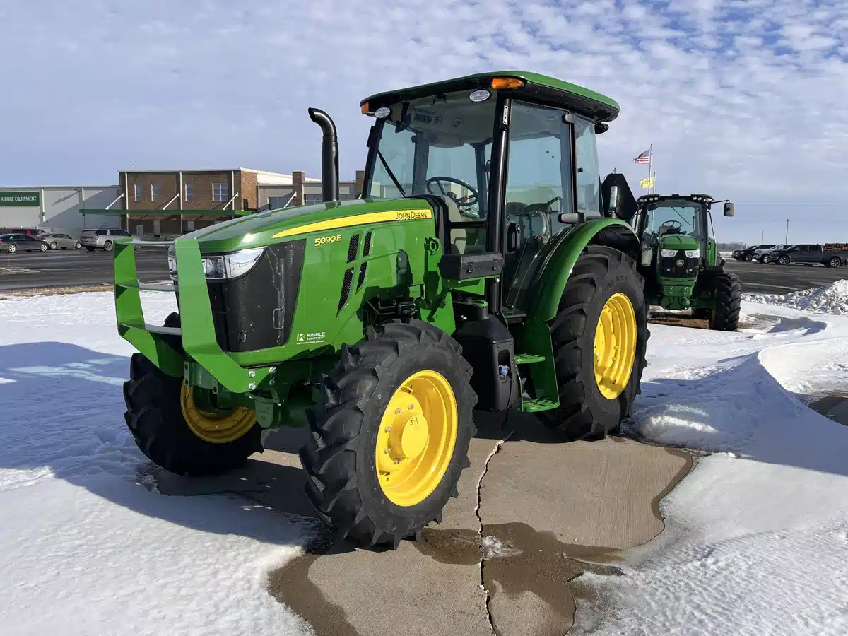 Gallery image 2 for 2025 John Deere 5090E Tractor