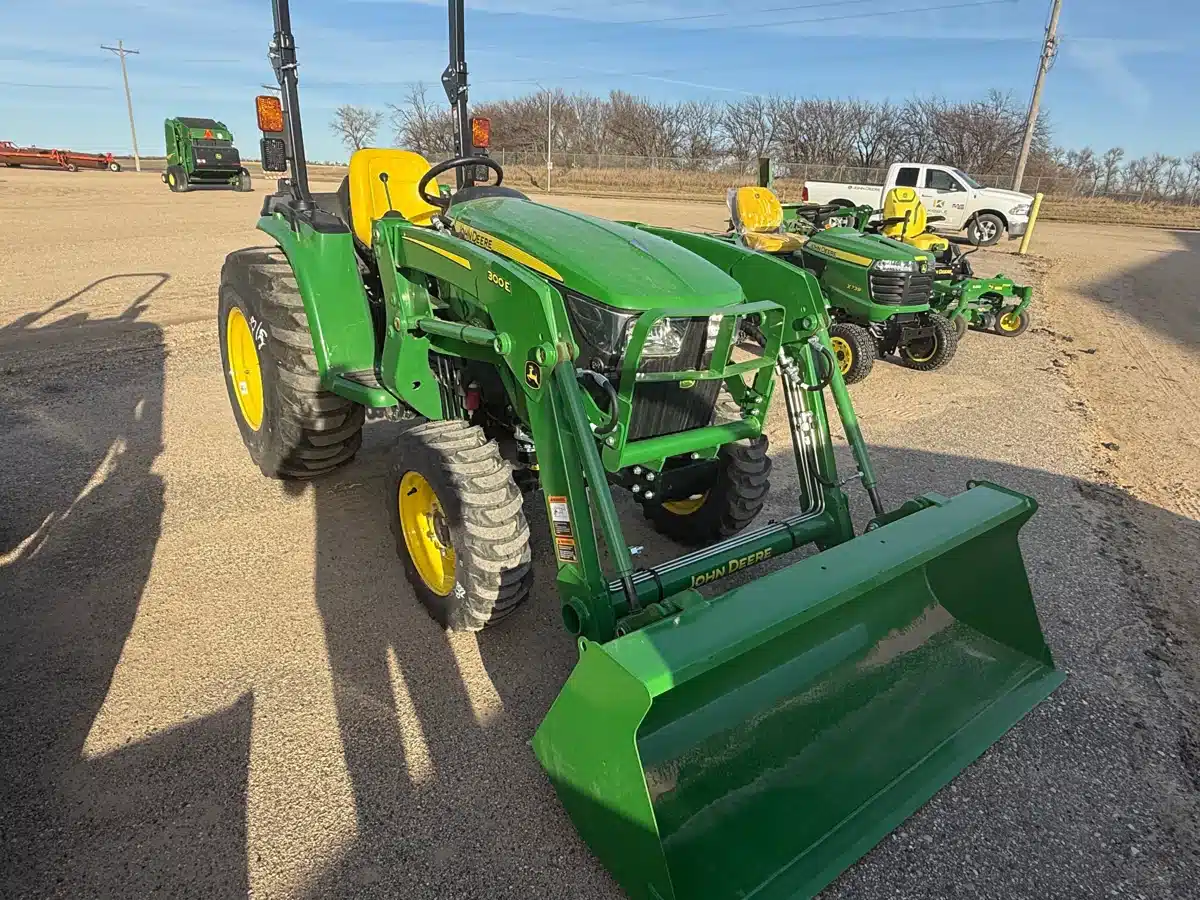 Gallery image 2 for 2025 John Deere 3038E Tractor