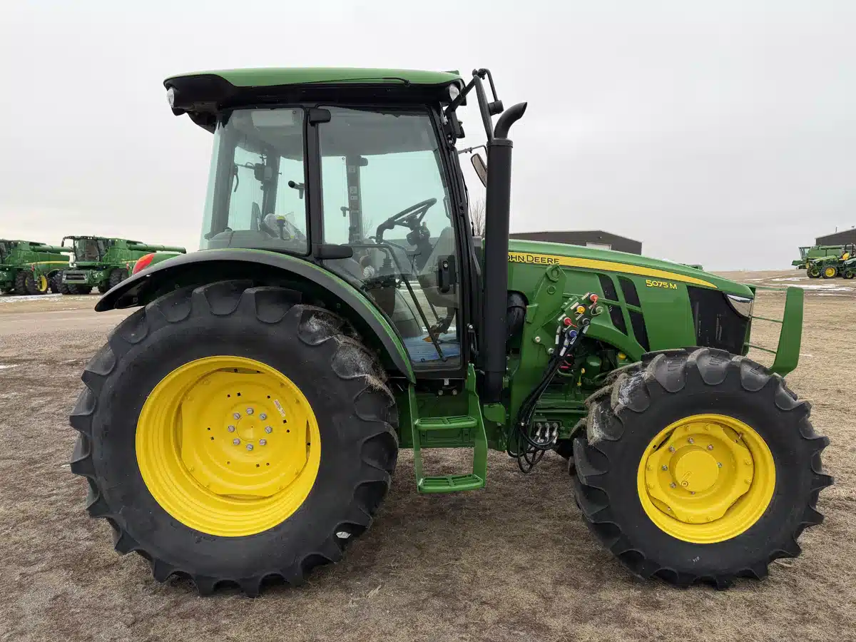 Gallery image 2 for 2025 John Deere 5075M Tractor