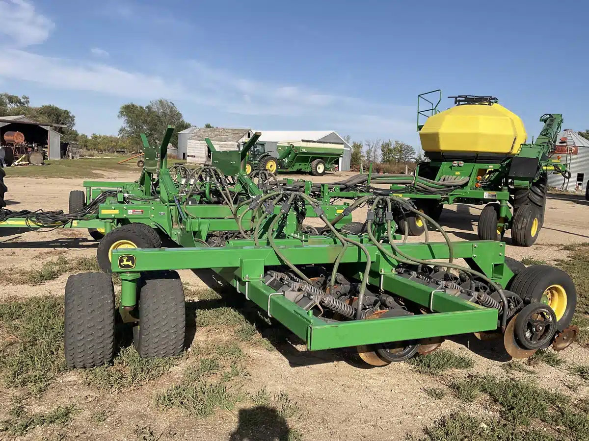 Gallery image 2 for 2017 John Deere 1890 Air Drill