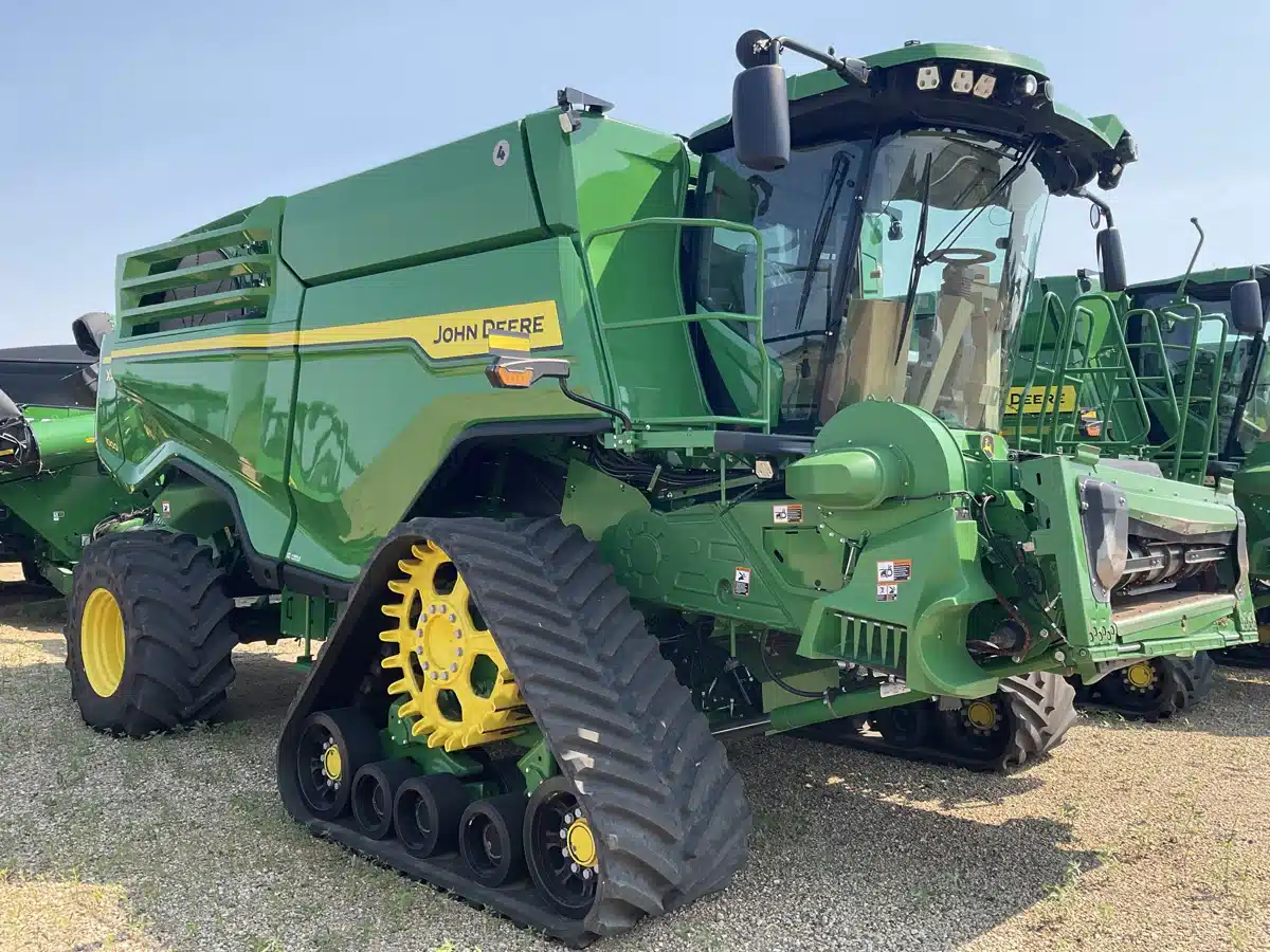 Gallery image 1 for 2024 John Deere X9 1000 Combine
