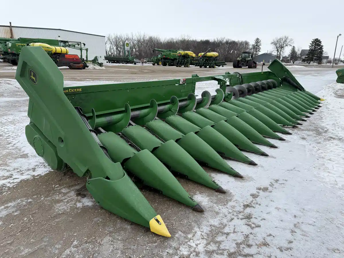 Gallery image 1 for 2021 John Deere C18R Header - Row Crop