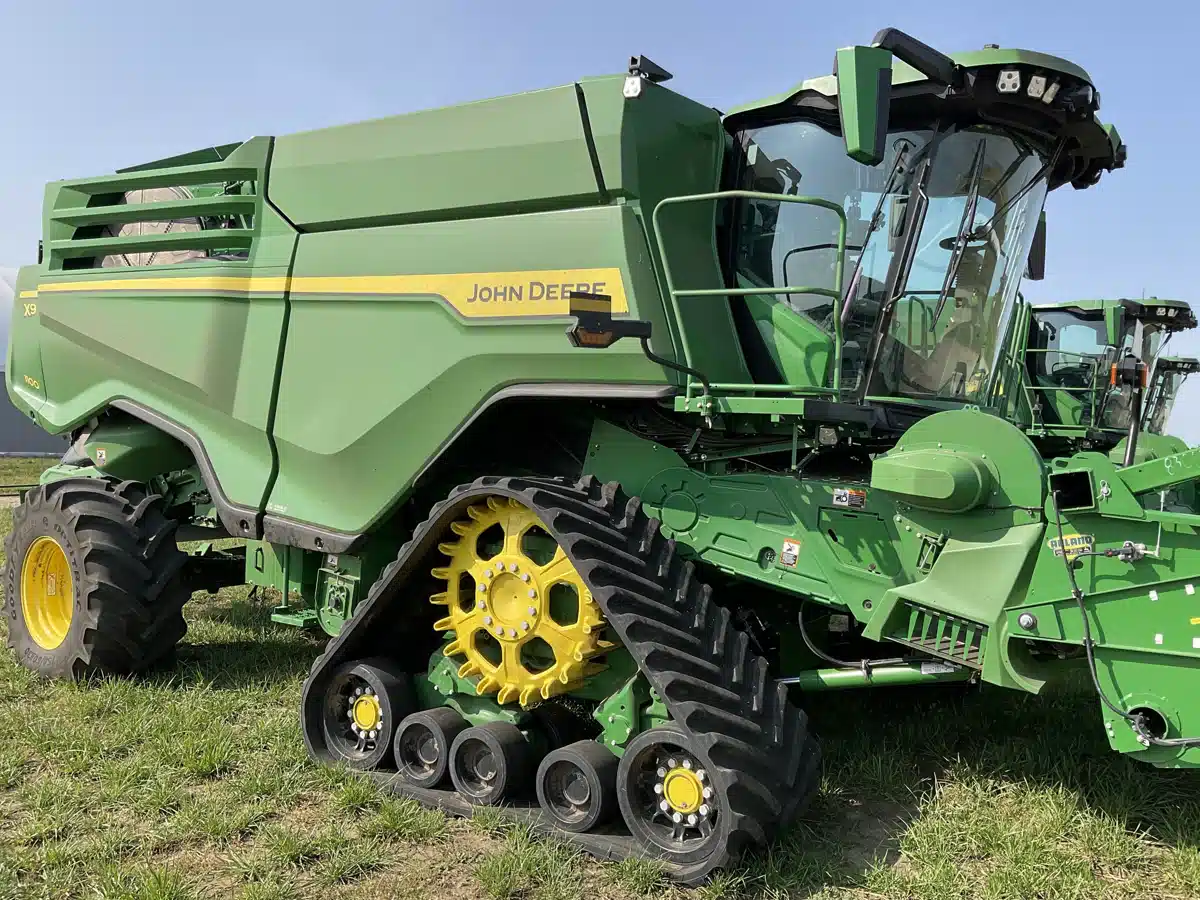 Gallery image 1 for 2024 John Deere X9 1100 Combine