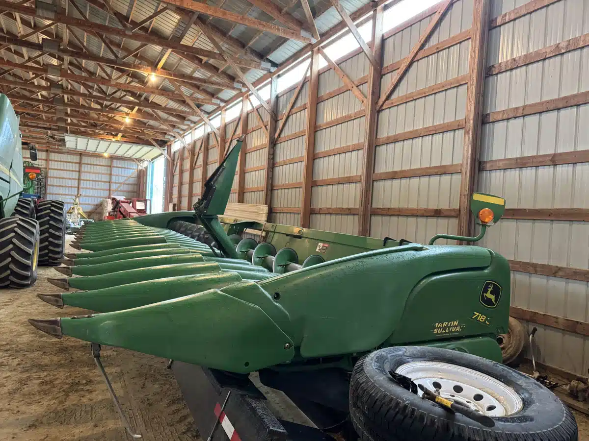 Gallery image 1 for 2019 John Deere 718C Header - Row Crop
