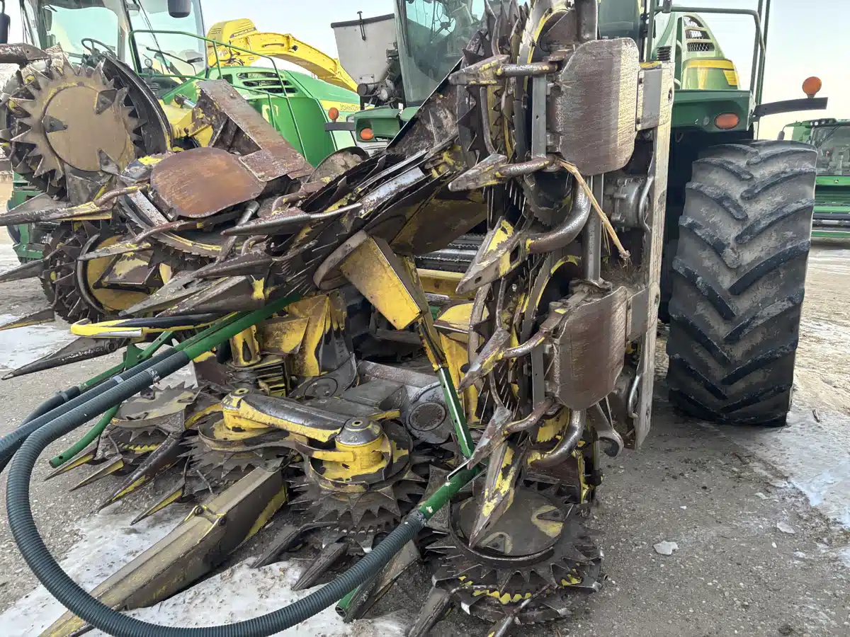 Gallery image 2 for 2015 John Deere 690 Header - Rotary