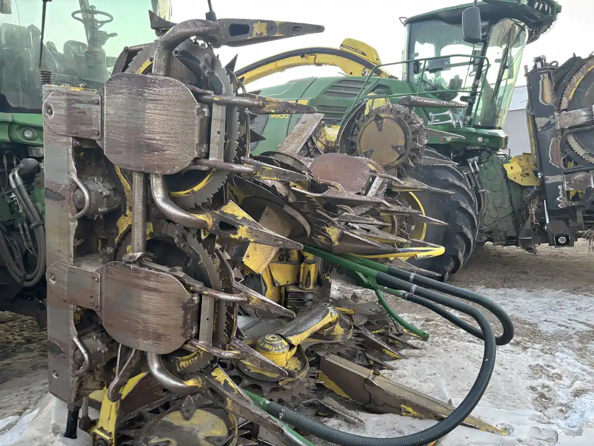 Gallery image 1 for 2015 John Deere 690 Header - Rotary
