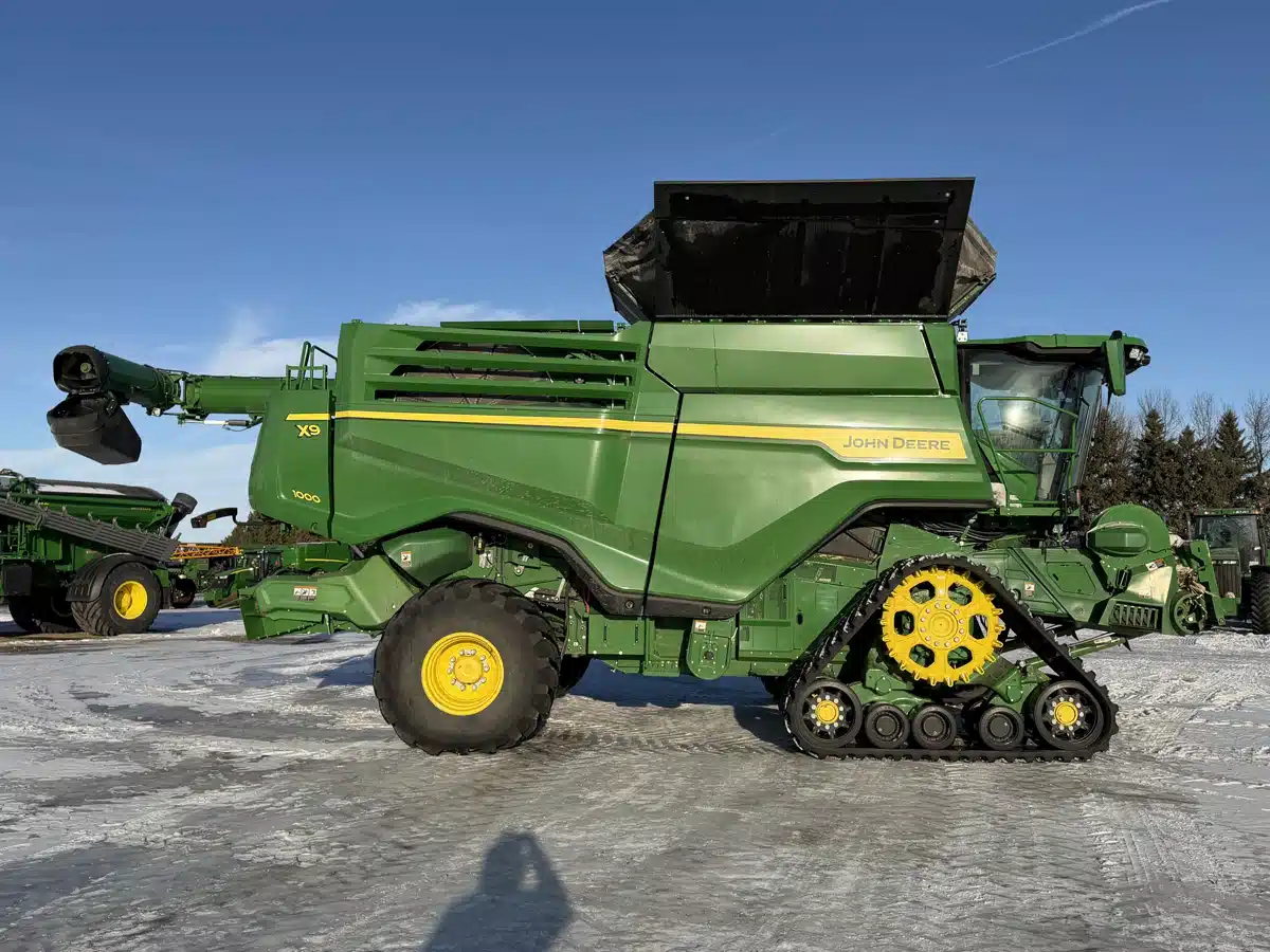 Gallery image 2 for 2023 John Deere X9 1000 Combine
