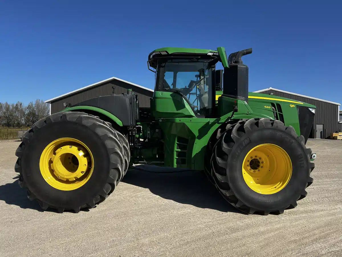 Gallery image 2 for 2024 John Deere 9R 640 Tractor